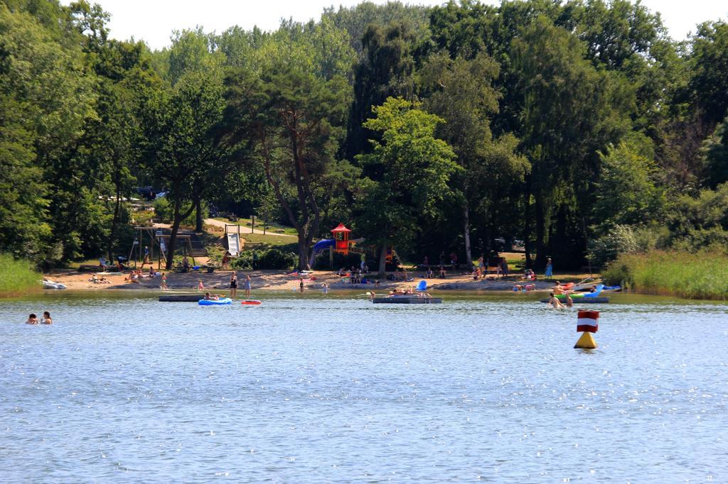 Mueritzparadies - Feriendorf Alte Fahrt レヒリン エクステリア 写真